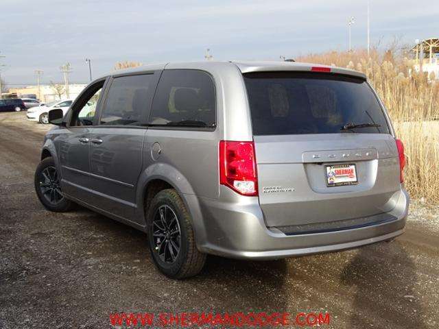 2017 Dodge Grand Caravan SE Plus 4dr Mini-Van